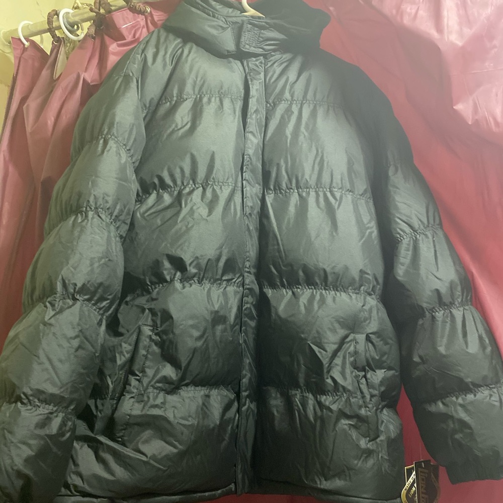 New Men’s Black puff  water resistant puff coat